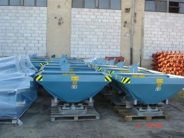 Rozsiewacz nawozu R-830 mechaniczny Wągrowiec