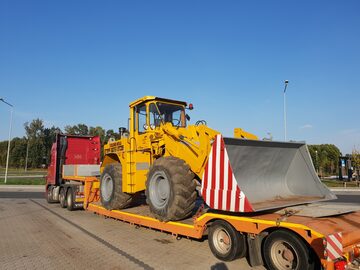 TRANSPORT KOMBAJNÓW ROLNICZYCH CIĄGNIKÓW MASZYN