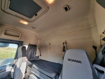 Hakowiec 6x2 do pojemnkow SCANIA  G 400 Eur 5