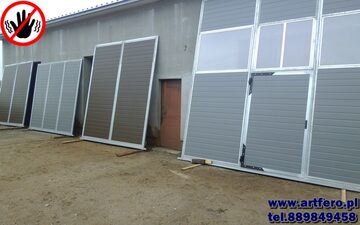 Drzwi  do kurnika ,obory od producenta ocynkowane 