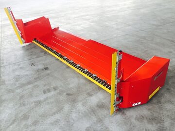 PRODUCENT Stół do rzepaku BIZON Z-056/Z-058/Z-050 najazdowy,zapinany na klamry) 