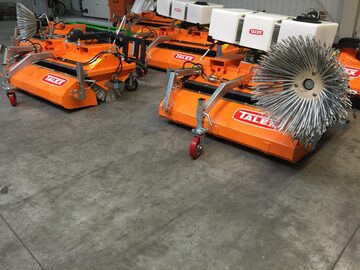 Zamiatraka szczotka odmiatarka ECO CLEAN TALEX odśnieżarka do placów dróg ulic magazynów