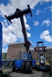 g 15m 45ton do kontenerow morskich Kalmar Leasing