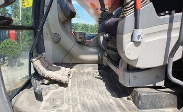 KOPARKA GASIENICOWA  HITACHI ZX 180 LC-3