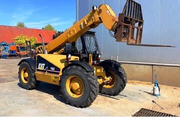 Ladowarka teleskopowa Caterpillar TH62