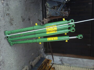  FENDT - cylindry hydrauliczna do tura i inne.