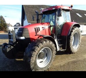 CIAGNIK ROLNICZY  FENDT 711  z roku 2001