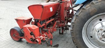 Siewnik do kukurydzy Aeromat Becker (może być na części)