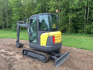 2013 Volvo EC27C minikoparki
