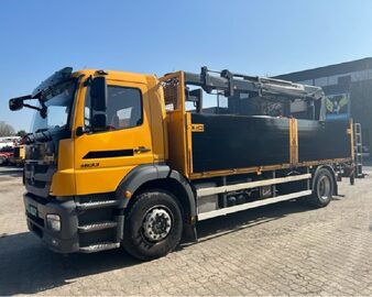 Budowlany skrzynia z dzwigiem Mercedes Axor