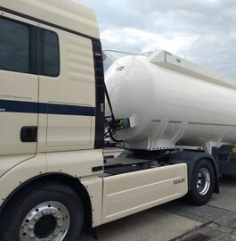 CIAGNIK Z ADR MSAN TGX  + NACZEPA DO PALIWA