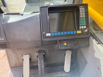 Dzwig samojezdny Liebherr LTM 1060/2 UTM 745