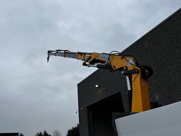 skrzyniowy 6x4 z dzwigiem 21Ton/m  RENAULT