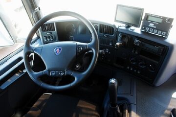 Chlodnia hakowka do miesa do poltusz SCANIA P 280