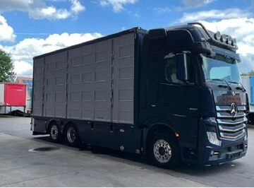   do przewozu zwierzat 4 poziomy MENKE Mercedes ACTROS 2551