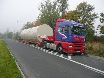 Transport niskopodwoziowy, ponadgabarytowy, PHU Jan Wengrzyn
