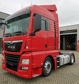 Ciagnik siodlowy  Eur 6 LOWDECK  MEGA Volumen  MAN  TGX