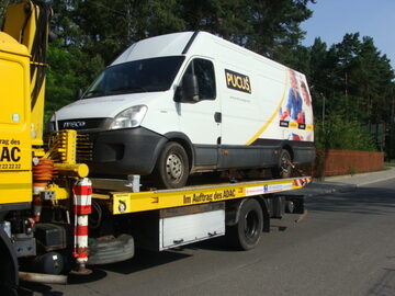 Transport maszyn ciągników Pomoc Drogowa Wolsztyn Leszno Kościan 