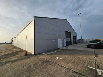Hala magazynowa 1000 m2przy autostradzie A4