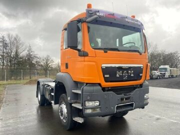 Ciągnik siodłowy 4x4 MAN TGS 18.400