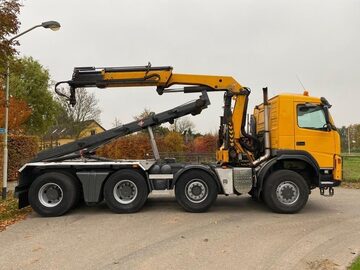 Volvo Terberg  wywrotka 8x8 bordmatc z dzwigiem