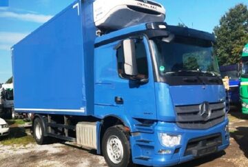 Chldnia z winda 5.60m  MERCEDES 18.40  rok 2015