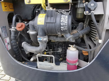 Minikoparka  Yanmar SV17 