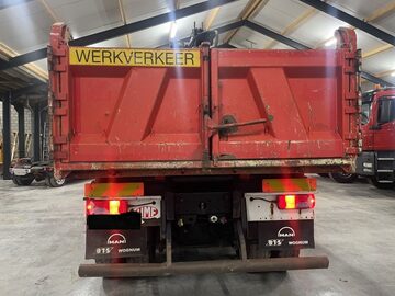 wywrotka 6x6 MAN TGS 26.400 bordmatic  z dzwigiem HMF