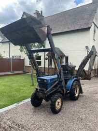 Ciągnik Iseki 21/IS40 + ładowacz czołowy