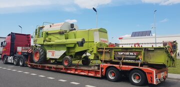 Transport kombajnów zbożowych 