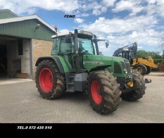 CIAGNIK ROLNICZY  FENDT 711  z roku 2001
