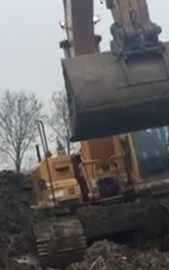 HITAXI  KOPARKA  GĄSIENICOWA
