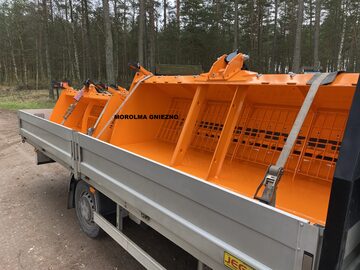 Posypywarka solarka samozaładowcza FK MACHINERY SAND MASTER/SAND PADAWAN 1,2 m–2,4 m – profesjonalna posypywarka drogowa do soli i piasku