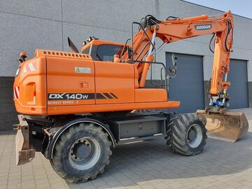 MOBILNA Koparka kołowa Doosan DX140W3.. .