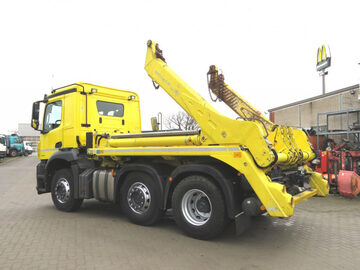 Bramowiec 3 osiowy 6x2 Mercedes Arocs 2543 L  Euro 6
