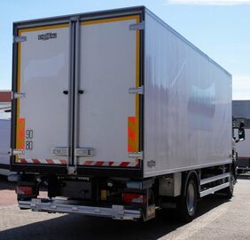 Chlodnia hakowka do miesa do poltusz SCANIA P 280