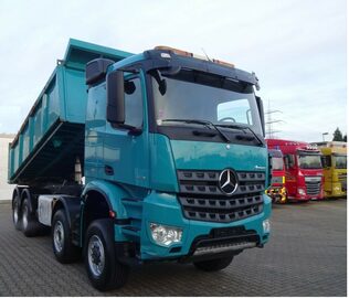 Wywrotka 8x6 Mercedes  AROCS 3 strona wywrotka