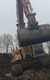 HITAXI  KOPARKA  GĄSIENICOWA