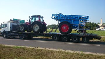 Transport maszyn rolniczych i budowlanych uslugi transportowe