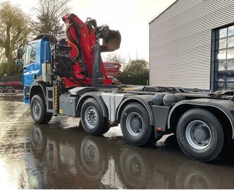 Hakowiec 8x6 z dzwigiem DAF CF GINAFI