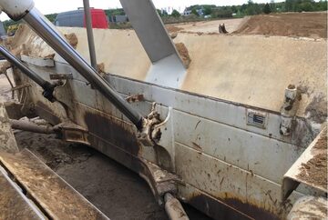 Spychacz gąsienicowy Komatsu D65PX-12 Rok produkcij 2002