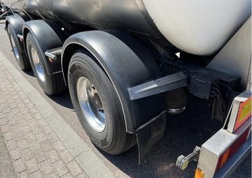 Naczepa do przewozu mleka Oleju Cysterna 33.500 ltr