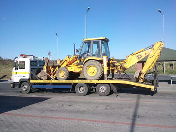 TRANSPORT CIĄGNIKÓW ZETOR URSUS JOHN DEREE CASE MF BELARUS 