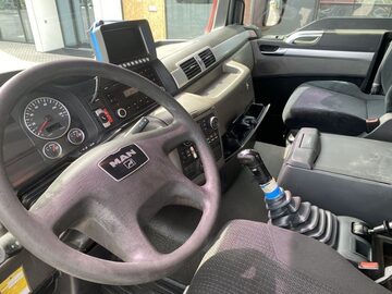 wywrotka 8x8 MAN 41.480  z hydroklapa tez leasing