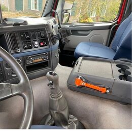 Wywrotka FM 1350 TERBERG  Euro 5 6x6 z dźwigiem