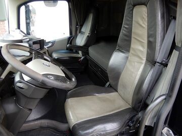 Ciagnik siodlowy  3osiowy Volvo  FH  ciagnik 6x2