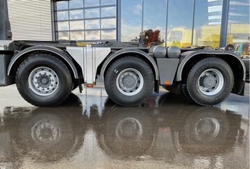 Hakowiec 8x6 z dzwigiem DAF CF GINAFI