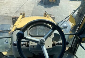 KOMATSU WB97 koparko ladowarka  bez vtu