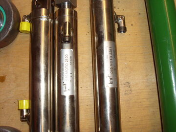  FENDT - cylindry hydrauliczna do tura i inne.