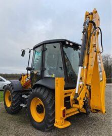 Koparko ladowarka   JCB 4CX  vat jest 0